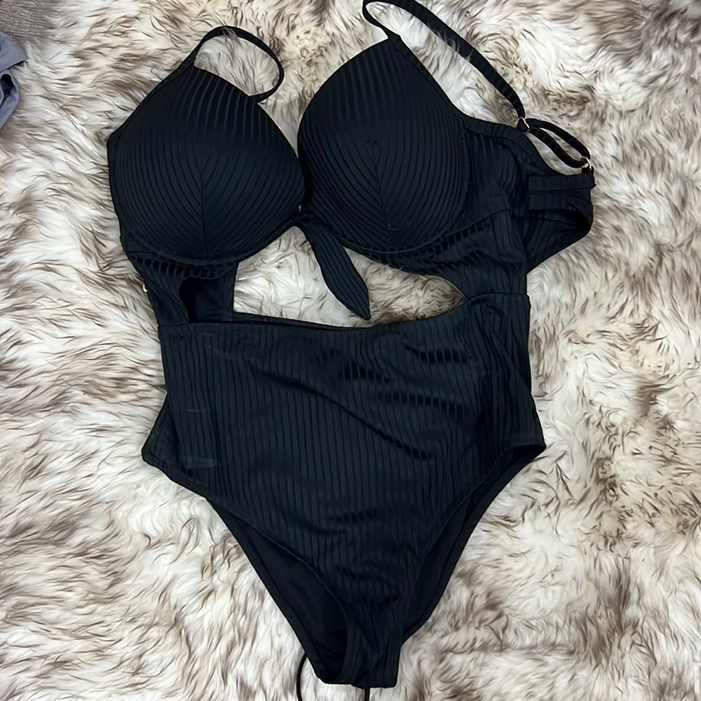 One piece swimsuit
